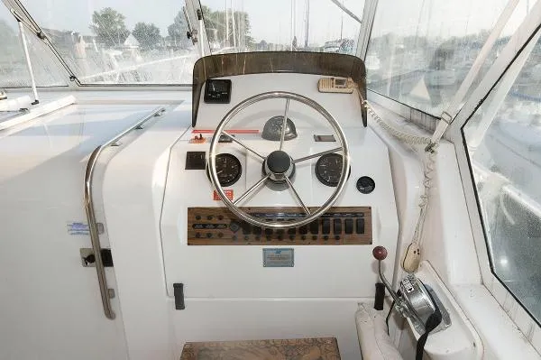 Slide: The Image of Mainship 34 PILOT 2002 - 3