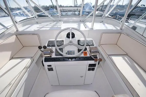 Slide: The Image of Luhrs 32 Open 2001 - 3