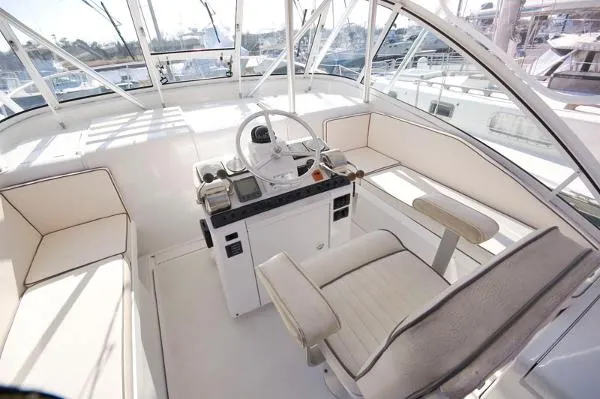 Slide: The Image of Luhrs 32 Open 2001 - 4