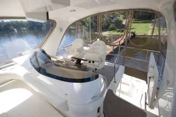 Slide: The Image of Sea Ray 480 Sedan Bridge MD 2001 - 3
