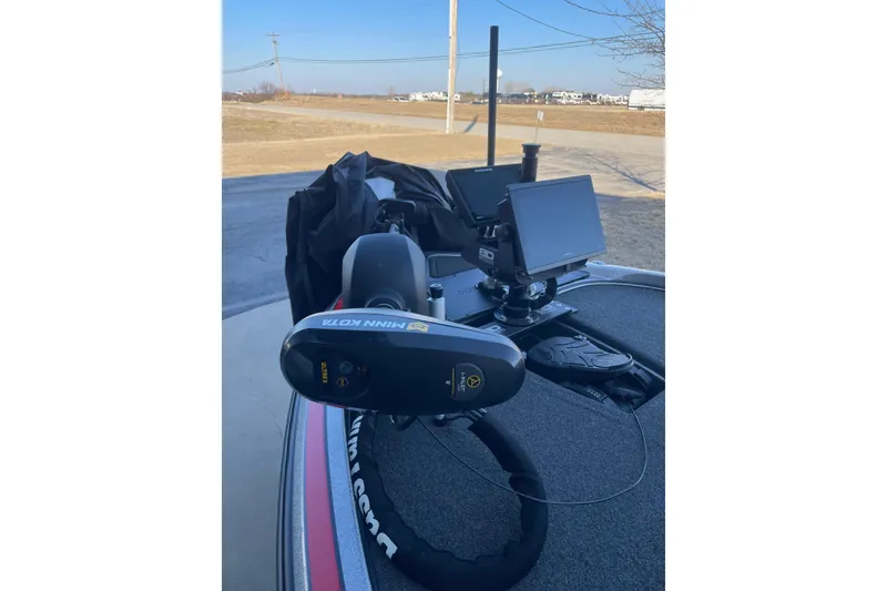 Slide: The Image of 2021 Nitro Z21 Pro boat with Minn Kota Ultrex trolling motor and fishfinder display. - 5