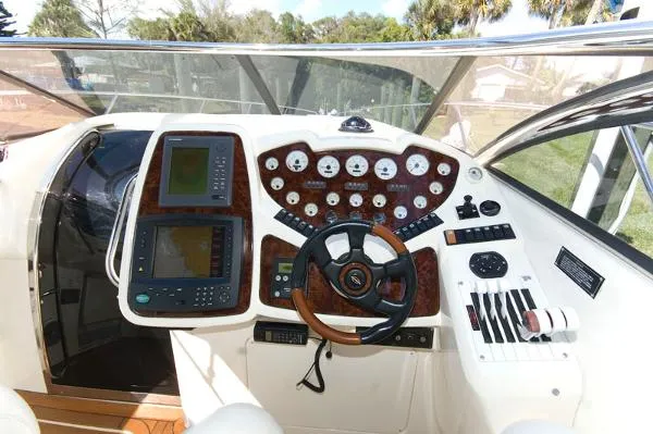 Slide: The Image of Sunseeker Superhawk 48 1999 - 5