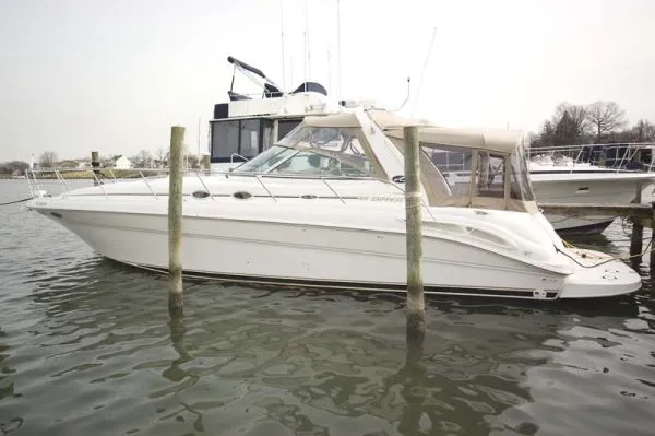 Slide: The Image of Sea Ray 410 Express Cruiser 2000 - 0