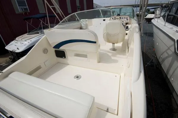 Slide: The Image of Rinker 266 Fiesta Vee MD 1998 - 3