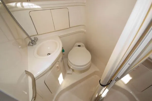 Slide: The Image of Sea Ray 280 Sundancer 2003 - 8