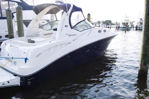 Slide: The Image of Sea Ray 320 Sundancer MD 2005 - 2