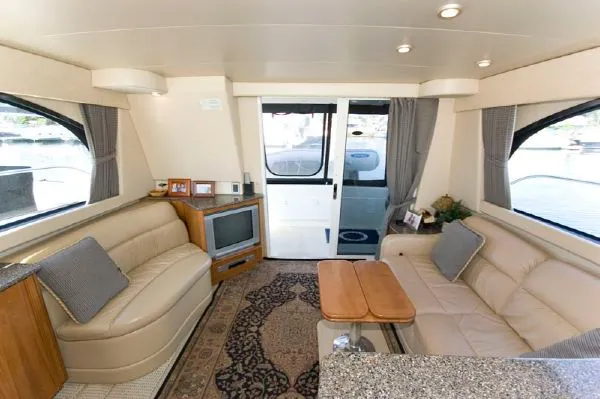 Slide: The Image of Meridian 381 Sedan (MA) 2004 - 3