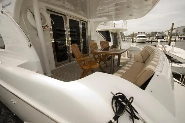 Slide: The Image of Hatteras 64 Motoryacht 2008 - 9