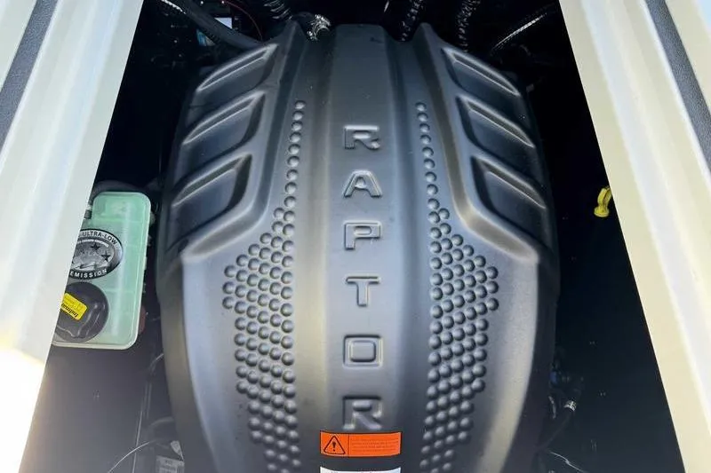 Slide: The Image of 2026 Moomba Craz engine featuring Raptor branding, showcasing powerful performance. - 4