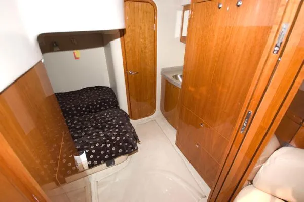 Slide: The Image of Regal 4460 Sport Yacht (MD) 2009 - 10