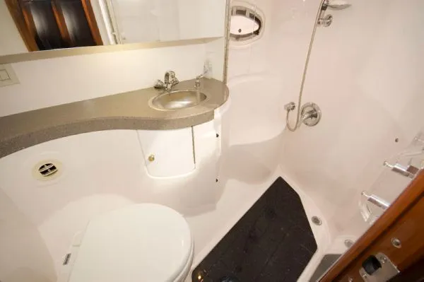 Slide: The Image of Regal 4460 Sport Yacht (MD) 2009 - 8