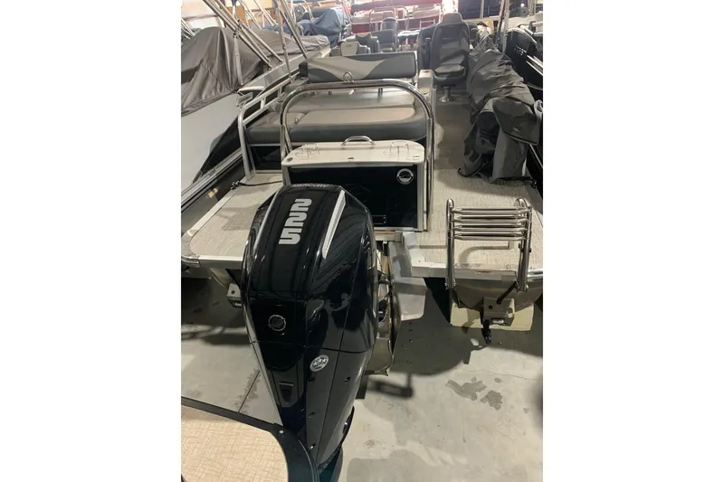 Slide: The Image of 2022 Avalon LSZ 2485 VRB pontoon boat with outboard motor and ladder. - 16