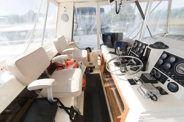 Slide: The Image of Viking 48 Motor Yacht 1987 - 4