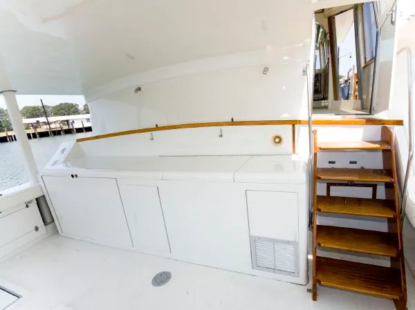 Slide: The Image of Bertram 68 Custom Cockpit MY VA 1985 - 8