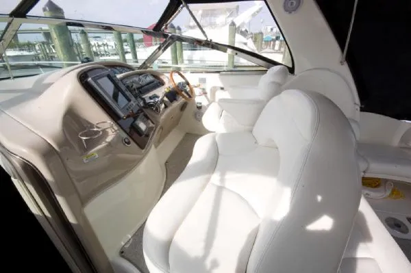 Slide: The Image of Sea Ray 380 Sundancer (MD) 2002 - 10