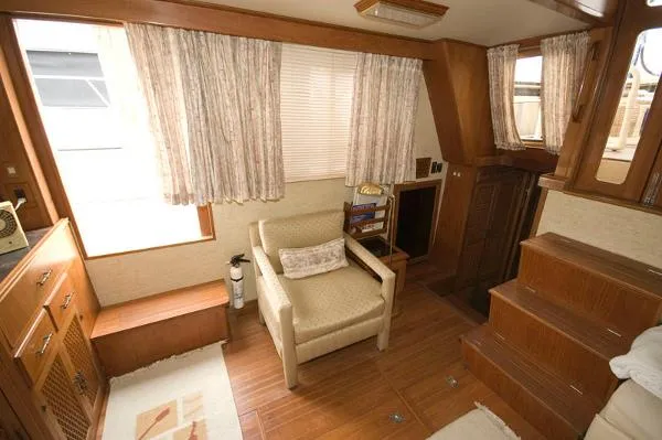 Slide: The Image of Vista 40 Motor Yacht MD 1985 - 9