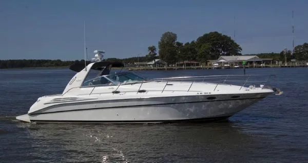 Slide: The Image of Sea Ray 40 Sundancer (MD) 1997 - 0