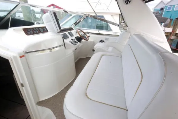 Slide: The Image of Sea Ray 40 Sundancer (MD) 1997 - 11