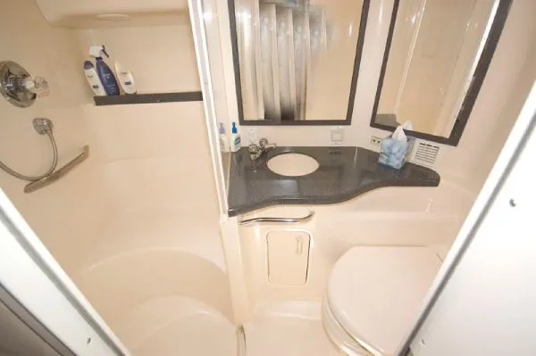 Slide: The Image of Sea Ray 40 Sundancer (MD) 1997 - 7