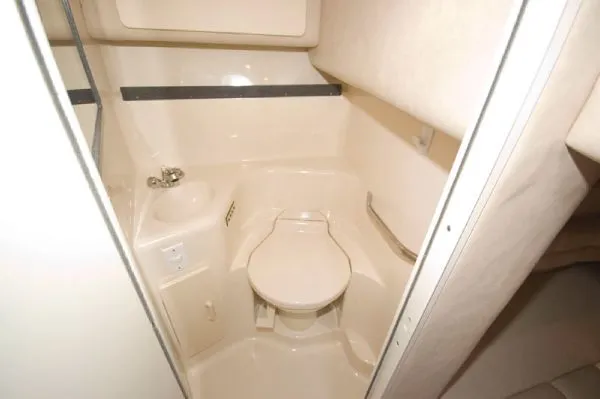 Slide: The Image of Sea Ray 40 Sundancer (MD) 1997 - 9