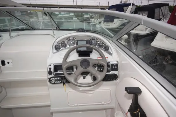 Slide: The Image of Crownline Boats 270 CR 2004 - 10