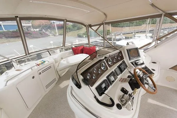 Slide: The Image of Sea Ray 480 Sedan Bridge 1998 - 2