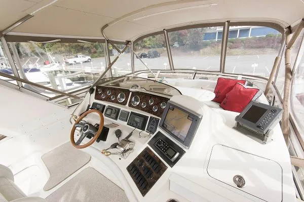 Slide: The Image of Sea Ray 480 Sedan Bridge 1998 - 5