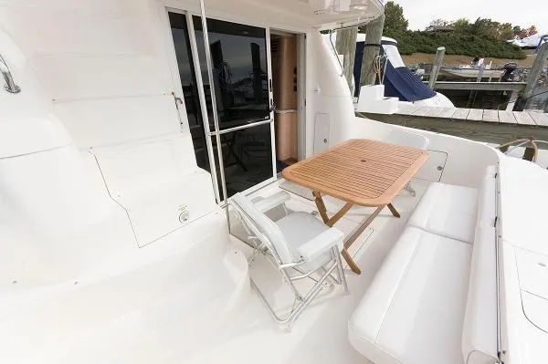Slide: The Image of Sea Ray 480 Sedan Bridge 1998 - 8