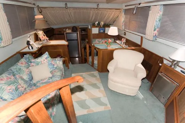 Slide: The Image of Sea Ray 410 Aft Cabin MD 1987 - 4