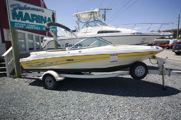 Slide: The Image of Sea Ray 180 Bow Rider 2004 - 2