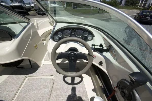 Slide: The Image of Sea Ray 180 Bow Rider 2004 - 6