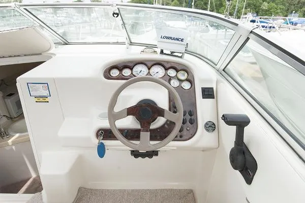 Slide: The Image of Monterey 242 Cruiser 1999 - 3