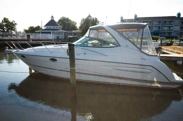 Slide: The Image of Maxum 3300 Express Cruiser MD 2001 - 1