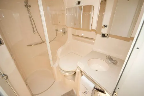 Slide: The Image of Sea Ray 410 Express (MD) 2003 - 10
