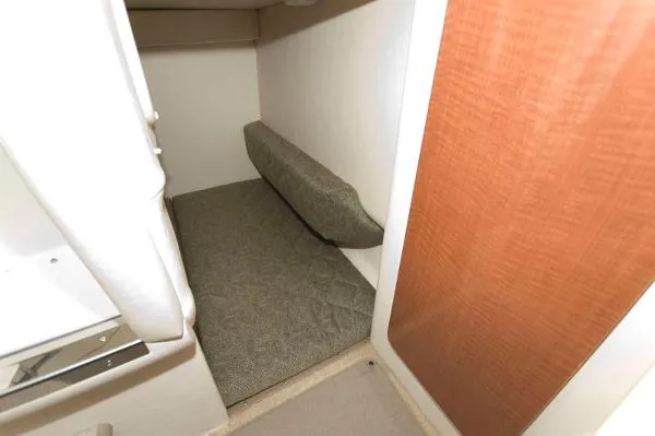 Slide: The Image of Sea Ray 260 Sundancer MD 2003 - 10