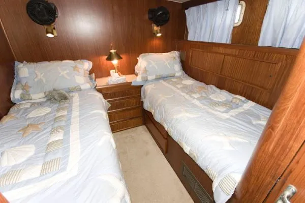 Slide: The Image of Hatteras 53 Motor Yacht 1979 - 11