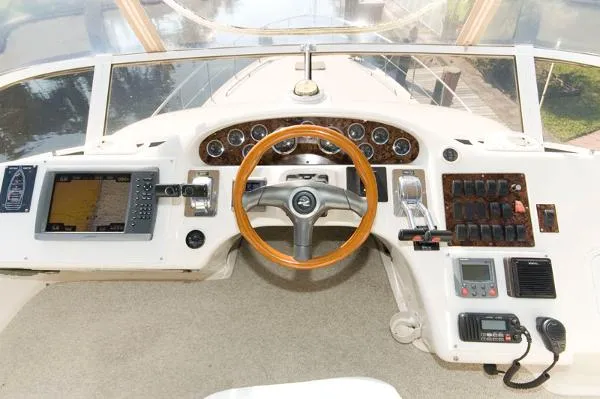Slide: The Image of Sea Ray 400 Sedan Bridge 1998 - 6