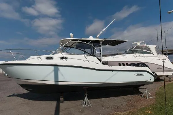 Slide: The Image of Boston Whaler 305 Conquest 2008 - 2
