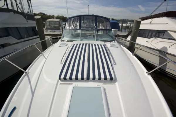 Slide: The Image of Bayliner 325 2006 - 1