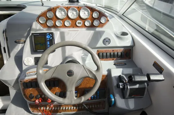 Slide: The Image of Bayliner 325 2006 - 11