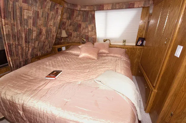Slide: The Image of Blue Water Bluewater 553 Yacht 1991 - 4