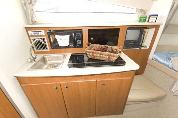 Slide: The Image of Bayliner 285 2004 - 5