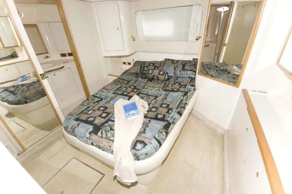 Slide: The Image of Sea Ray 420 Aft Cabin MD 1997 - 5