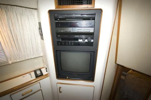 Slide: The Image of Sea Ray 440 Aft Cabin Motoryacht 1990 - 11