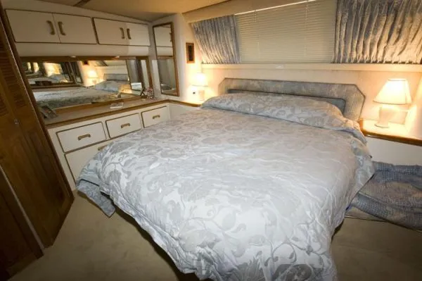 Slide: The Image of Sea Ray 440 Aft Cabin Motoryacht 1990 - 9