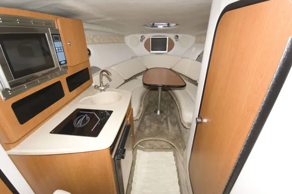 Slide: The Image of Crownline Boats 250 w/ Trailer 2008 - 2