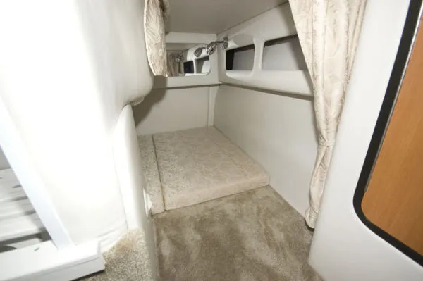 Slide: The Image of Crownline Boats 250 w/ Trailer 2008 - 5