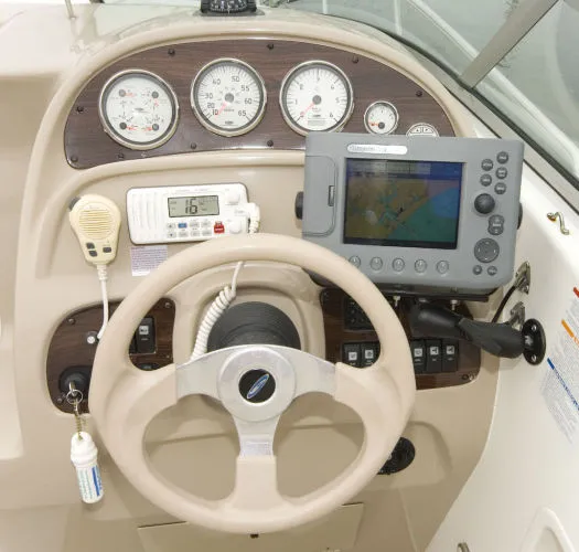 Slide: The Image of Chaparral 260 Signature (New lower Price!) 2005 - 9