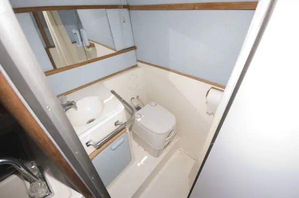 Slide: The Image of Sea Ray 300 Sundancer 1989 - 7