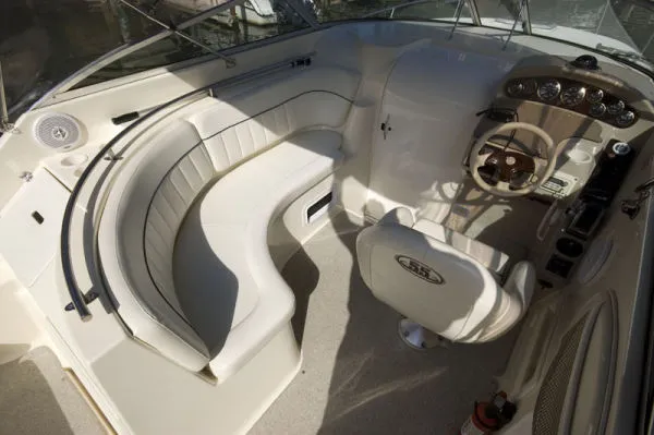 Slide: The Image of Rinker 270 Fiesta Vee 2000 - 8